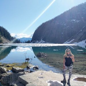 Meet your Posher, Hilary